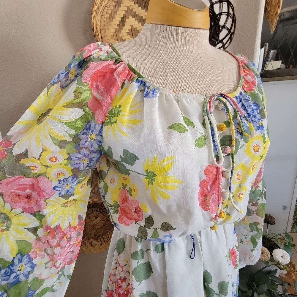 Avalon Classic Vintage Floral Long Sleeve Maxi Dress - Picture 10 of 16